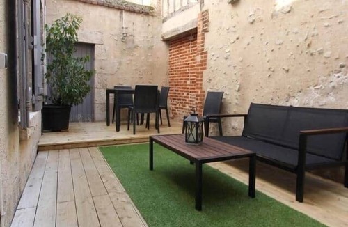 Blois Apartment | Cheverny apartment with private courtyard in the center of Blois
