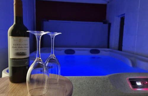 Taupo Hotel | Chevron Motel