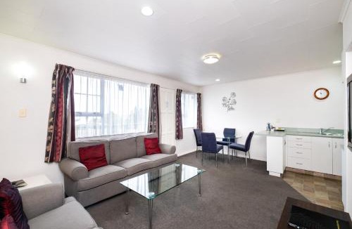 Taupo Hotel | Chevron Motel