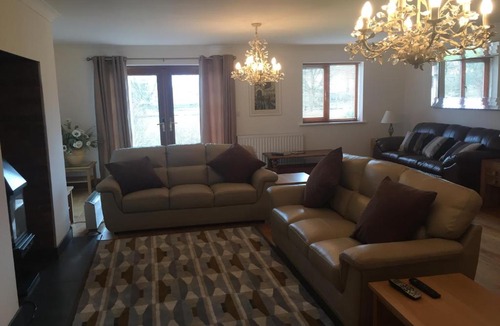 Chew Magna Villa | Chew Valley Cottage (west End Cottage)