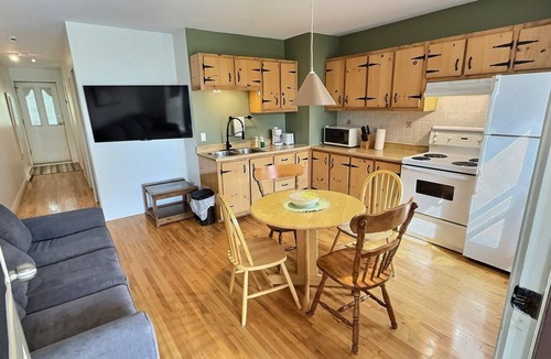 Maizerets Apartment | Chez Agathe -appartement douillet-free parking