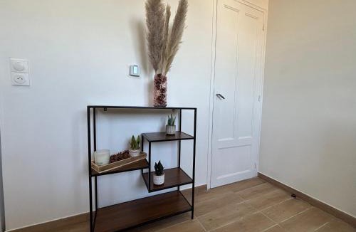 Creil Apartment | Chez Ali - T3 central and calm