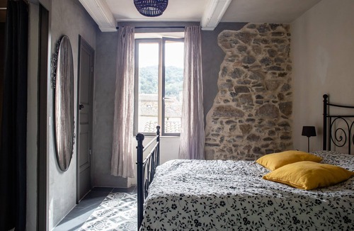 Saint-Nazaire-de-Ladarez Bed & Breakfast | Chez Amis B&B