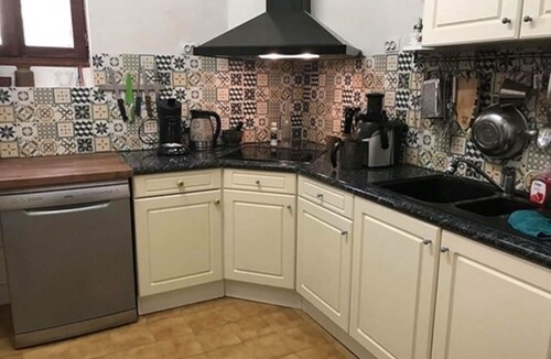 Saint-Nazaire-de-Ladarez Bed & Breakfast | Chez Amis B&B