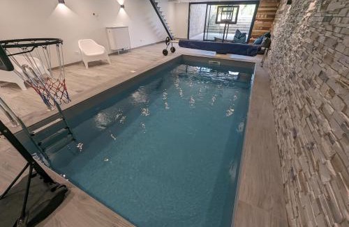 Curel House | CHEZ ANITA