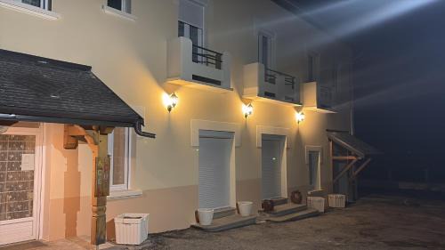 Betton-Bettonet House | Chez antho chambres coquelicot