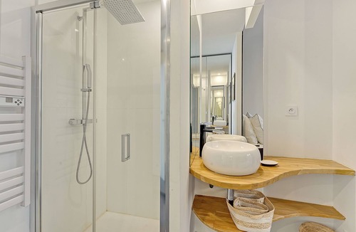Saint-Etienne Apartment | Chez Arthur - T2 Charmant Calme Capitole Esquirol