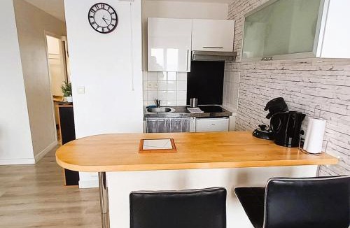 Tours Apartment | Chez Auguste - T2 spacieux - wifi - tv