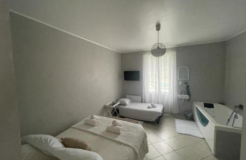 Pruille-l'Eguille Bed & Breakfast | Chez Aurélie & Sacha