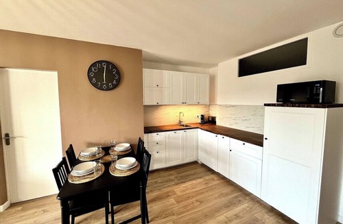 Liberation Apartment | Chez Béranger - near train station/congress center