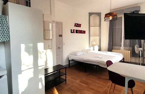 Azay-le-Rideau Apartment | Chez Benjamin -> Studio facing Château d'Azay