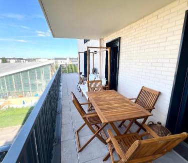 Bobigny Apartment | Chez Bibi - T3 Moderne avec terrasse, parking et accès rapide à Paris