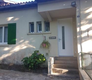 Les Martys House | chez Black and White