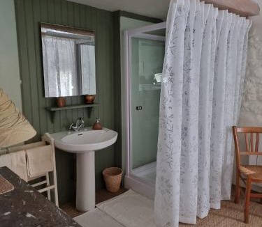 Saint-Thomas-de-Conac Bed & Breakfast | Chez Brown