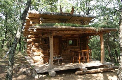 Peaugres Ski Chalet | Chez Buddy - cabane de trappeur