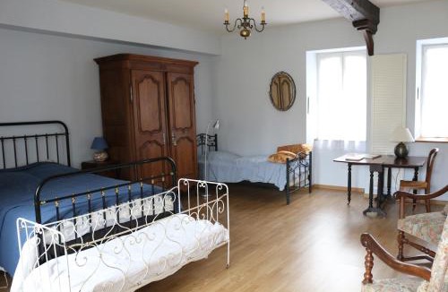 Souvigny House | Chez Célestine