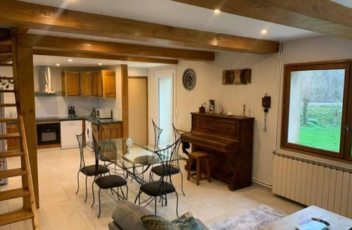 Labeil House | Chez Camille aux Sièges