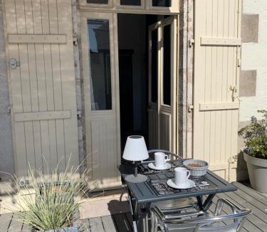 Cour-Cheverny House | Chez Chris