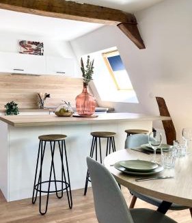 Saint-Amand-les-Eaux Apartment | Chez Clément et Mathilde -Duplex climatisé Hyper centre , tout équipé