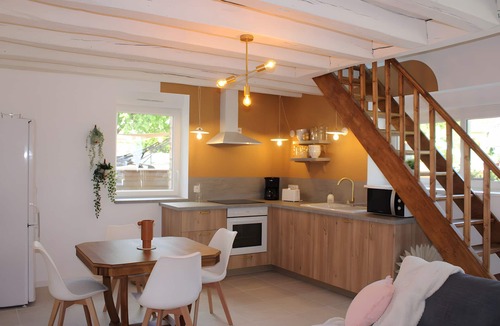 Veuves House | Chez Cocotte 4–6 Guests with Heated Pool from Mid-May to September