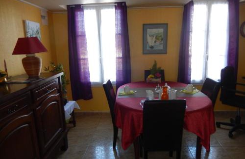 La Roche-Chalais Bed & Breakfast | Chez Corinne