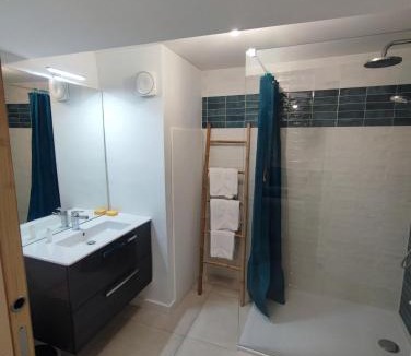 Bizanet Apartment | Chez Cricri, modern accommodation