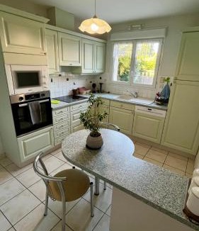 Damery House | Chez Delphine