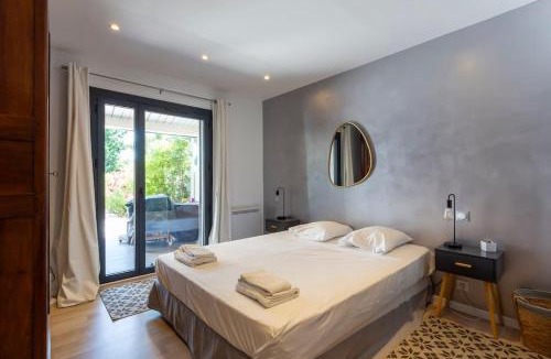 La Grande-Motte Villa | Chez Diane - Luxueuse Villa avec piscine et plage à proximité