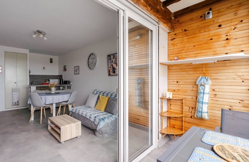 Courseulles-sur-Mer Apartment | Chez Doudou - Appt pour 4