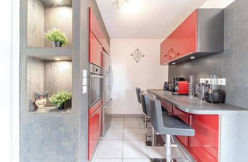 Les Poulettes Apartment | Chez Edouard Spacious 6 People Gratte Ciel