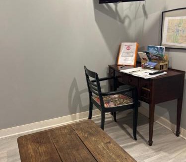 Saintes Apartment | Chez Elie