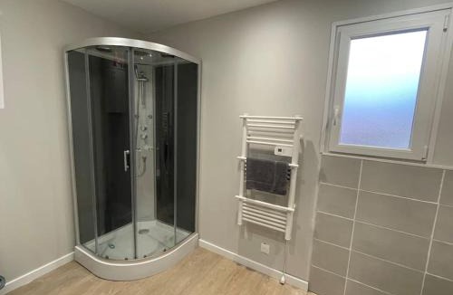 Villeneuve-du-Pareage Apartment | Chez ERIC