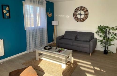 Villeneuve-du-Pareage Apartment | Chez ERIC