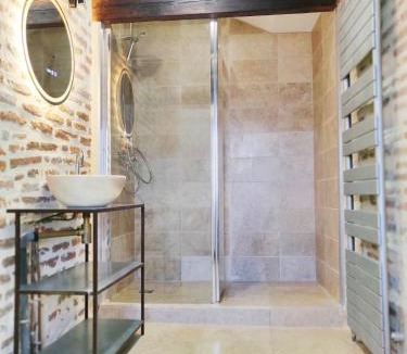 Cahors Old Town Apartment | Chez Fanny - Le Loft - centre historique Cahors Cathédrale