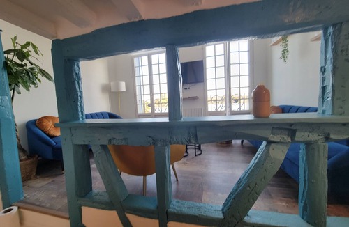 La Bouille House | Chez Fil'O, a charming townhouse in La Bouille facing the Seine