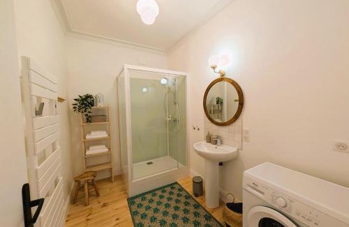 Langeac Apartment | Chez flader, deux pièces de 55m2 centre historique