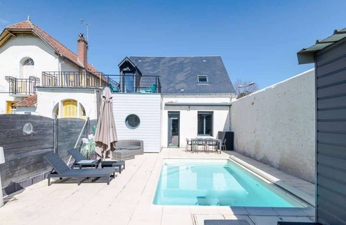 Blere House | Chez Françoise - Gite 6 prs avec piscine