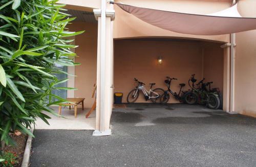 Villegailhenc House | Chez Francis & Valérie