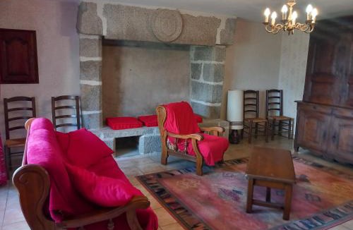 Saint-Silvain-Bellegarde House | Chez Germaine