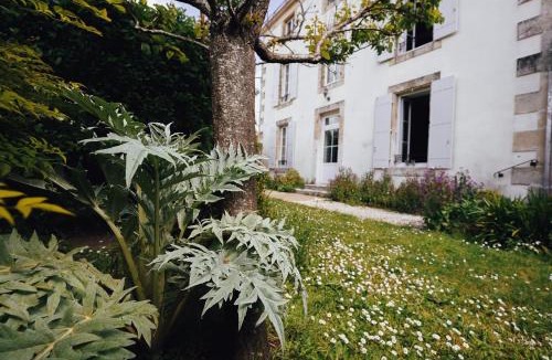 Saint-Maixent-l'Ecole Bed & Breakfast | Chez Guilem chambre jaune