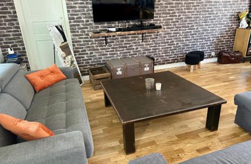 Arnage House | Chez Gus - 10 personnes - BCLA