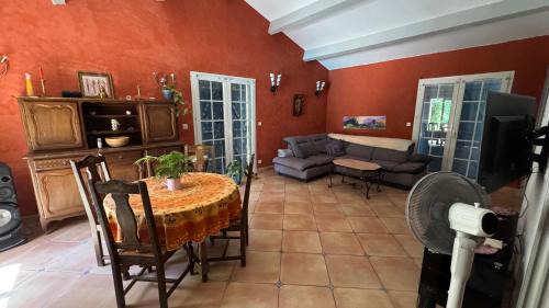 Poussan Bed & Breakfast | Chez Guy et Nath