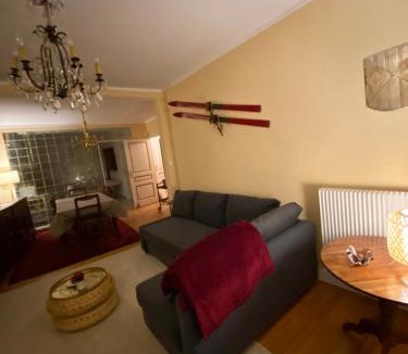 Bourg-Madame Apartment | Chez Hélène 3 étoiles, labellisé disabled PMR,pour 4 personnes chiens bienvenus-pet friendly