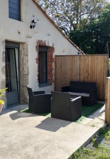Les Herbiers House | Chez Henri