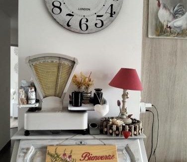 Massilly Apartment | Chez isa