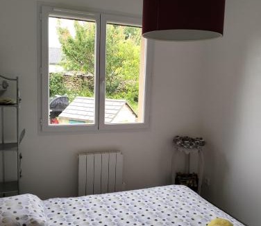 Massilly Apartment | Chez isa