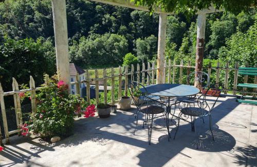 Lods House | Chez Isabelle