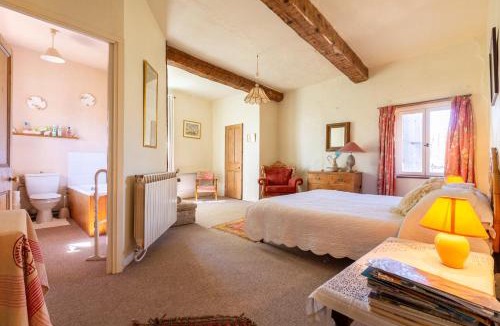 Sauzet House | Chez Janie Hirst - Chambres d'hôtes