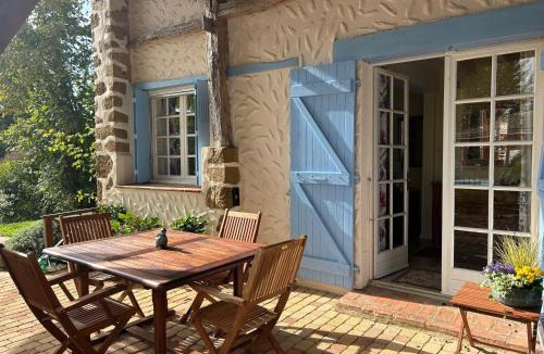 Bassoues Bed & Breakfast | Chez Jay à Bassoues