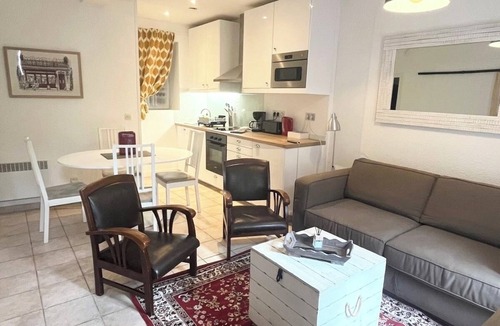 Carcassonne House | Chez Jean*View to Cité*Aircon*200m walk to Cité*2 Bedrooms*Quiet and charming